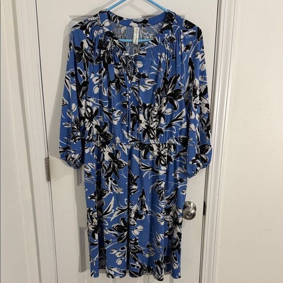 PerSeption Concept Dresses & Skirts - PerSeption Concept Blue Dress with Black and White Floral Design Size 1X